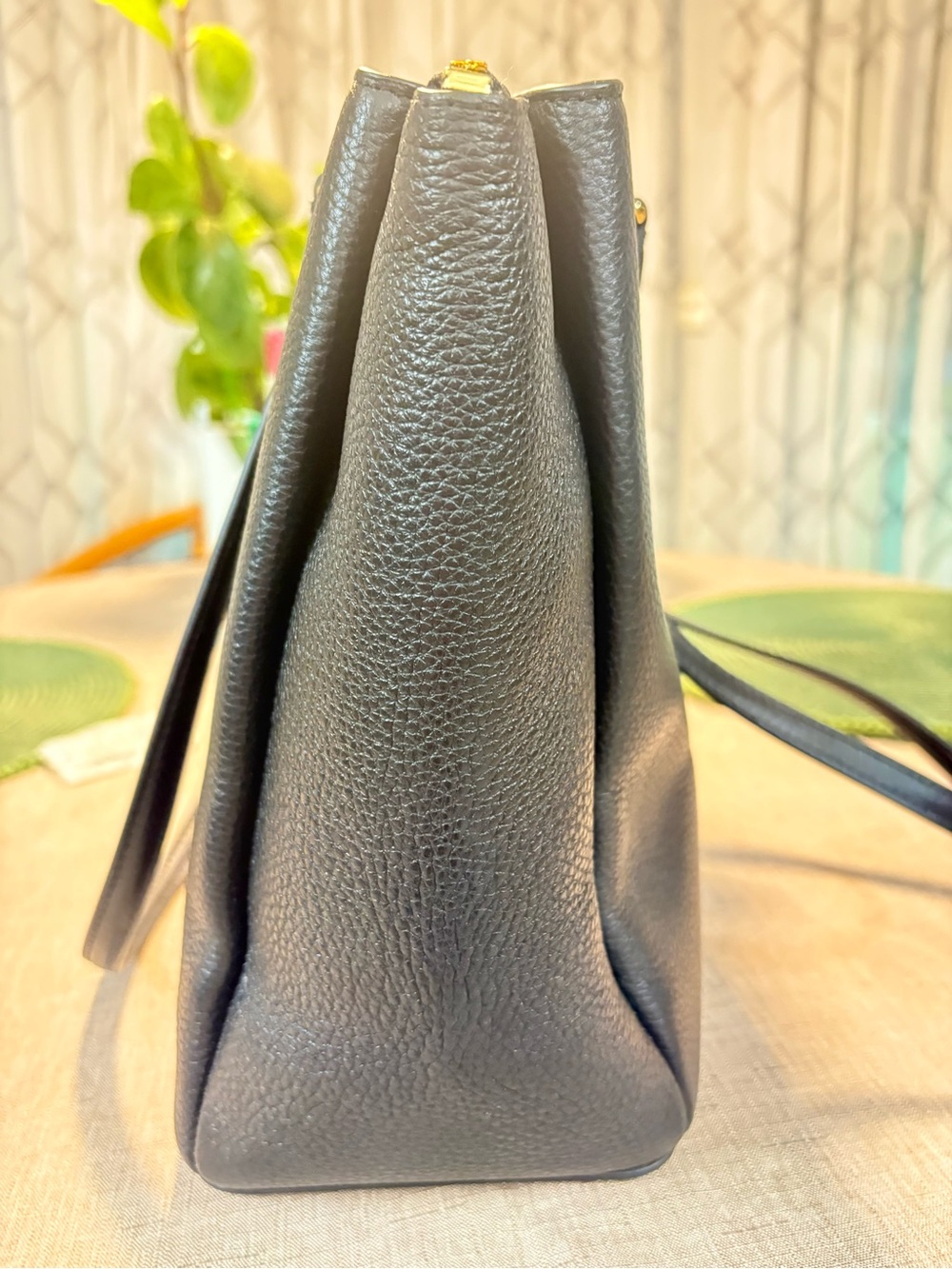 Kate Spade Tote - Picture 4 of 9